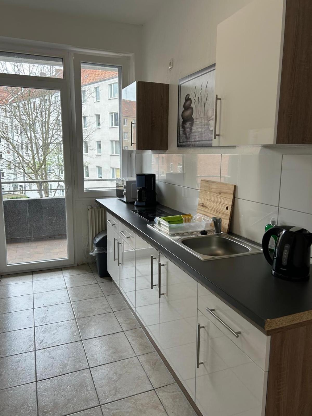 Othman Falkenstrasse 26 * Hannover